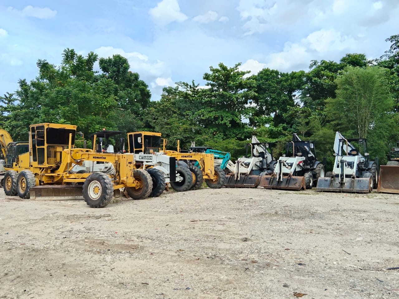 Motor Grader Mitsubishi MG330